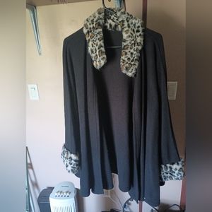 UEC Faux Fur poncho